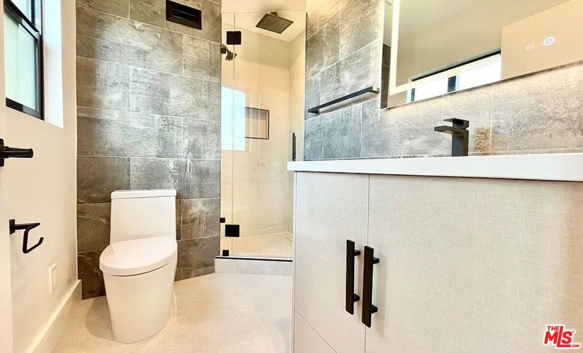 1444 S Crescent Heights Blvd #1444 - Photo 4 of 9