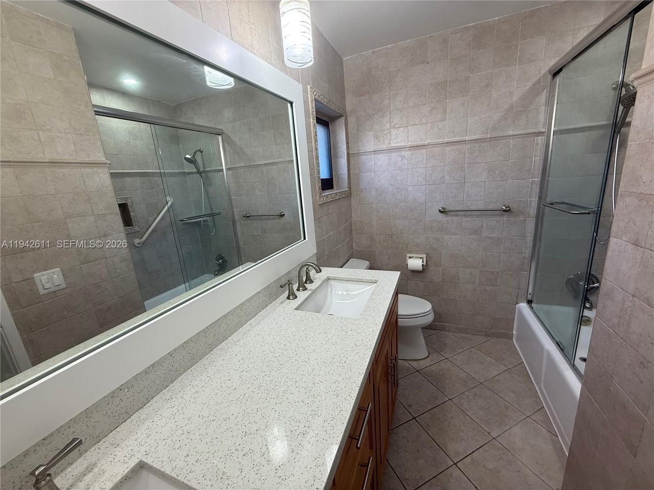 1721 Ne 48th Ct #1721 - Photo 4 of 9