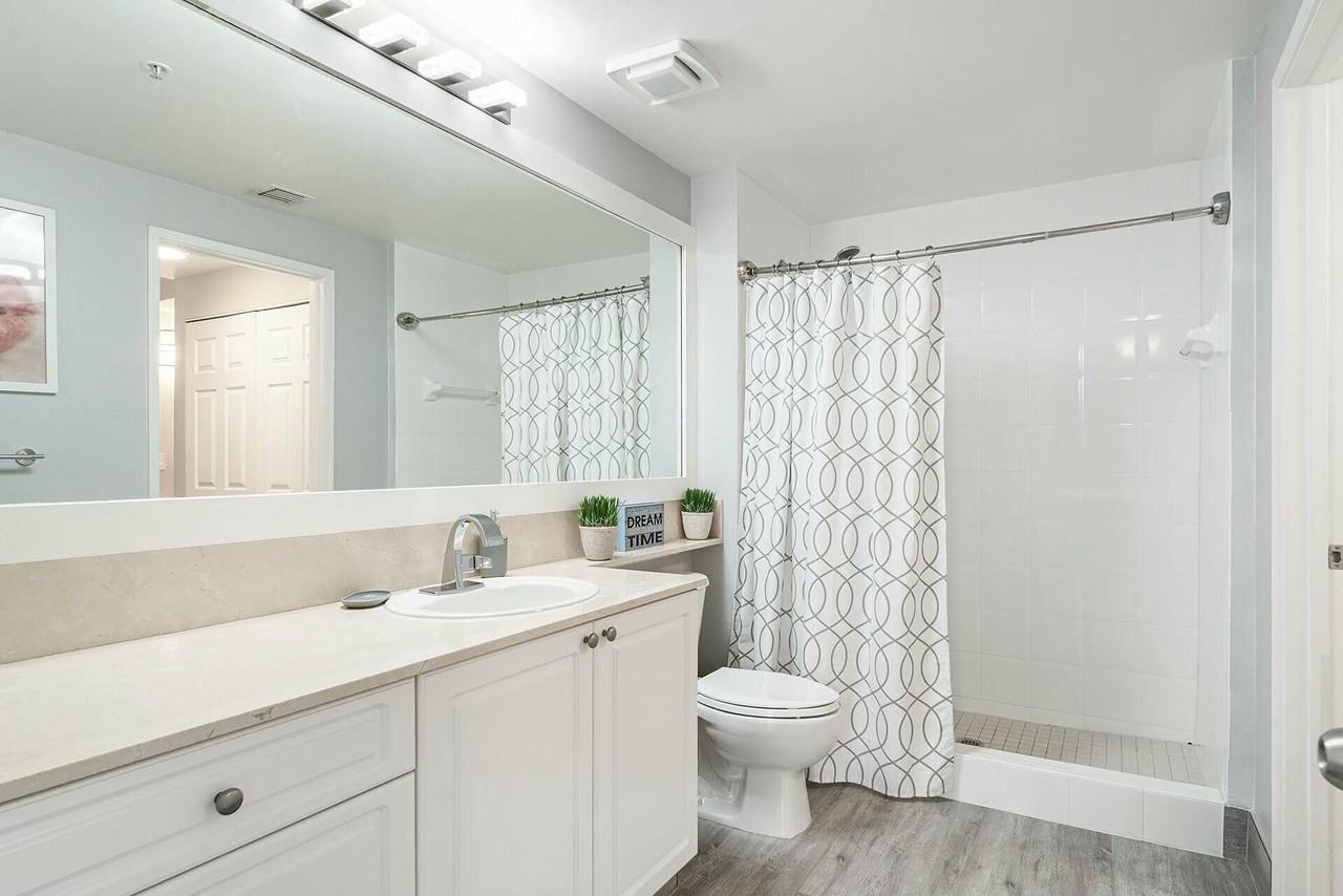 580 S Sapodilla Ave #580-206 - Photo 7 of 16