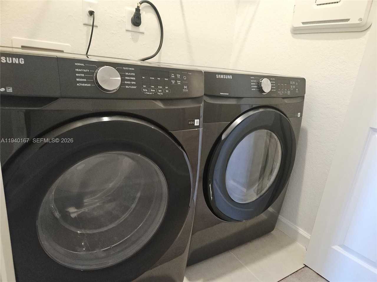 2530 Se 29th St #2530 - Photo 4 of 21