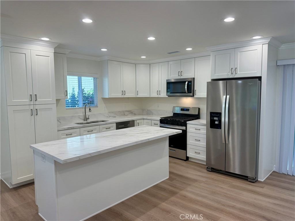 172 Spencer Ave #172 - Photo 5 of 18