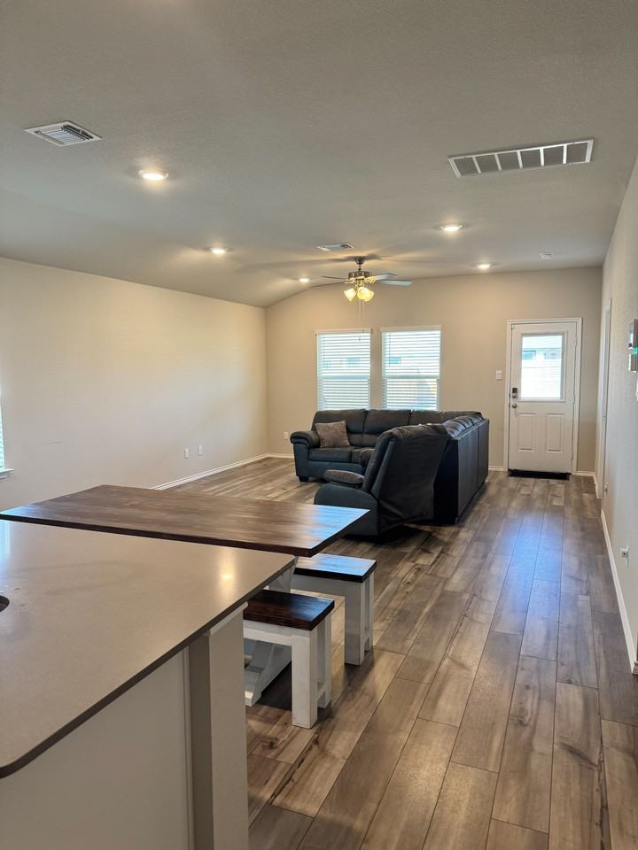 7103 Luella Dr - Photo 5 of 26