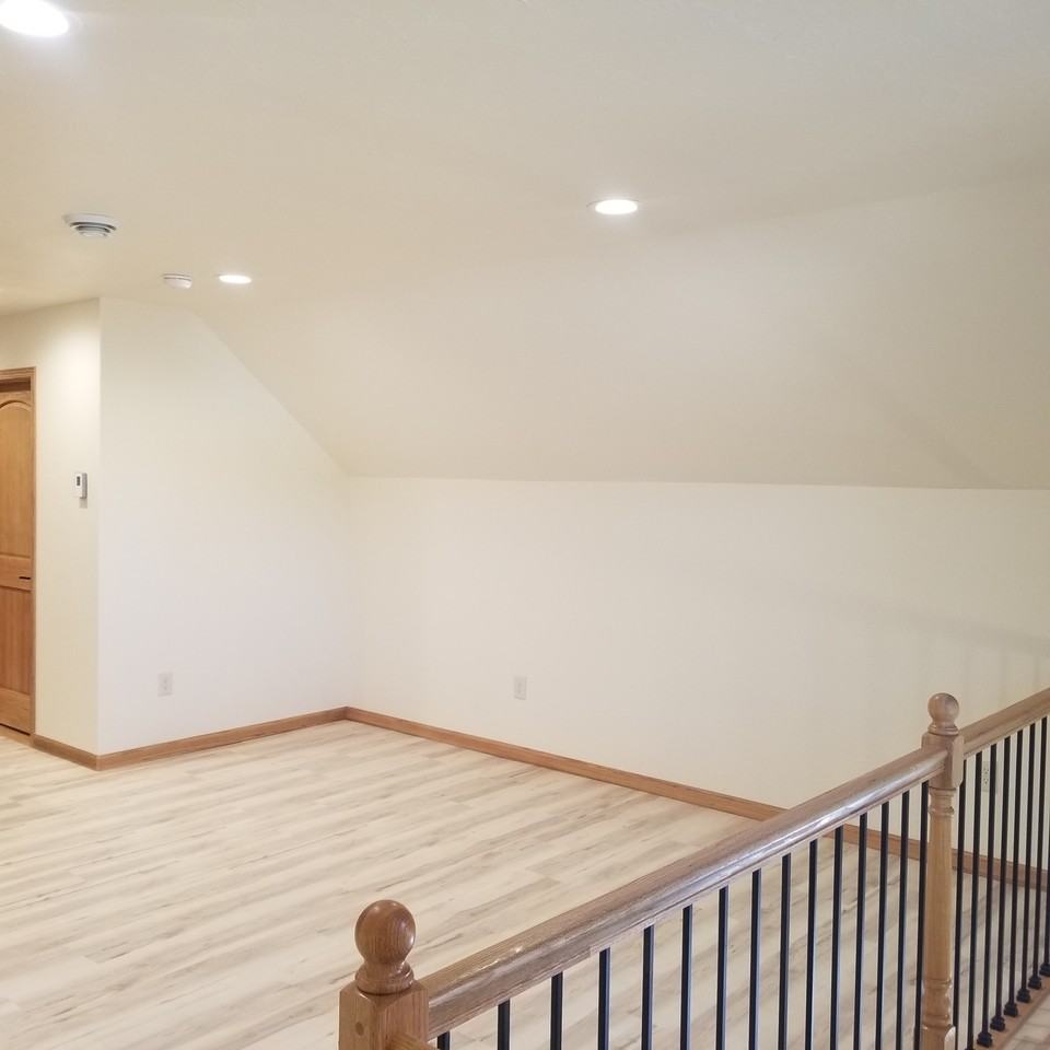 6335 Coffeen Ave - Photo 2 of 10