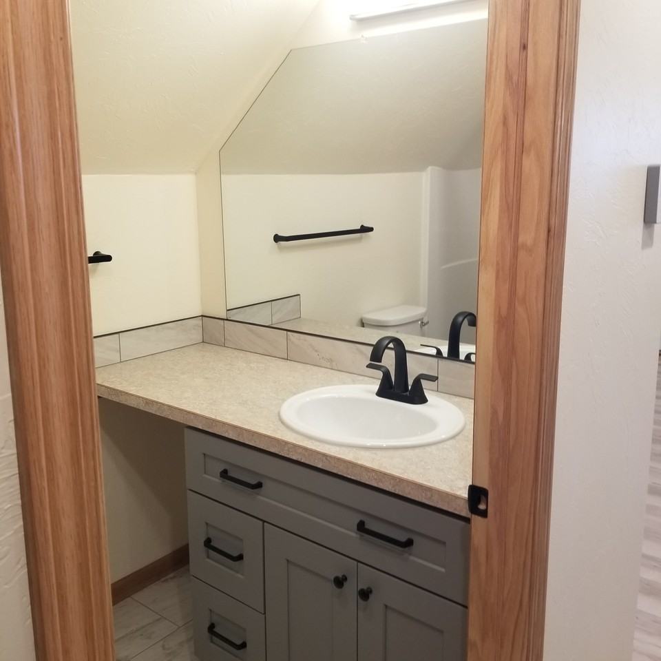 6335 Coffeen Ave - Photo 6 of 10