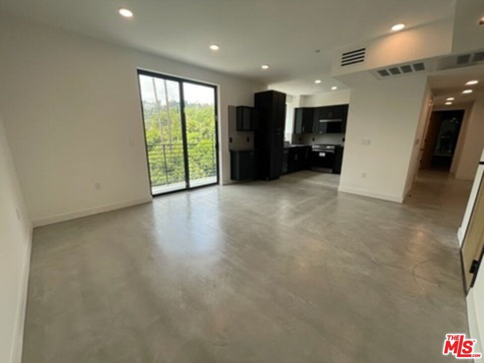 10867 Fruitland Dr #10867-501 - Photo 7 of 9