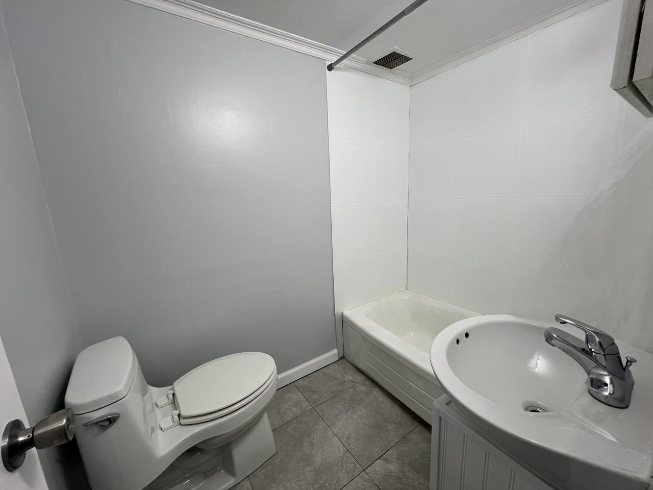 574 Wilson Bridge Dr #A2 - Photo 4 of 4