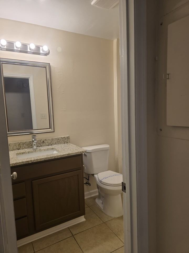 143 Angela Dr #B - Photo 3 of 13