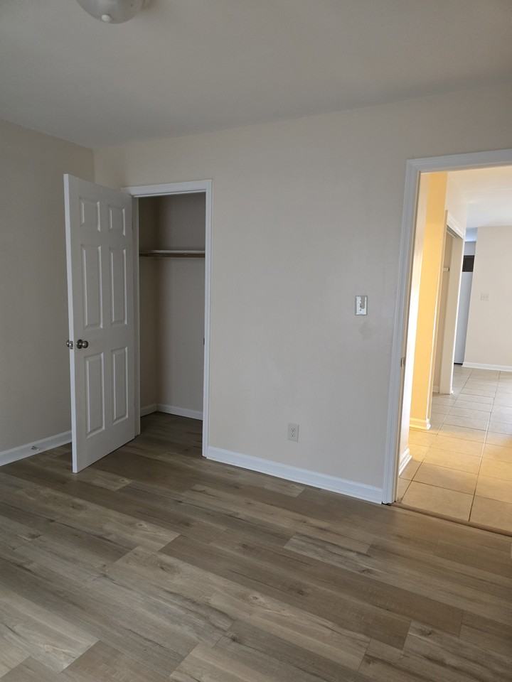 143 Angela Dr #B - Photo 4 of 13