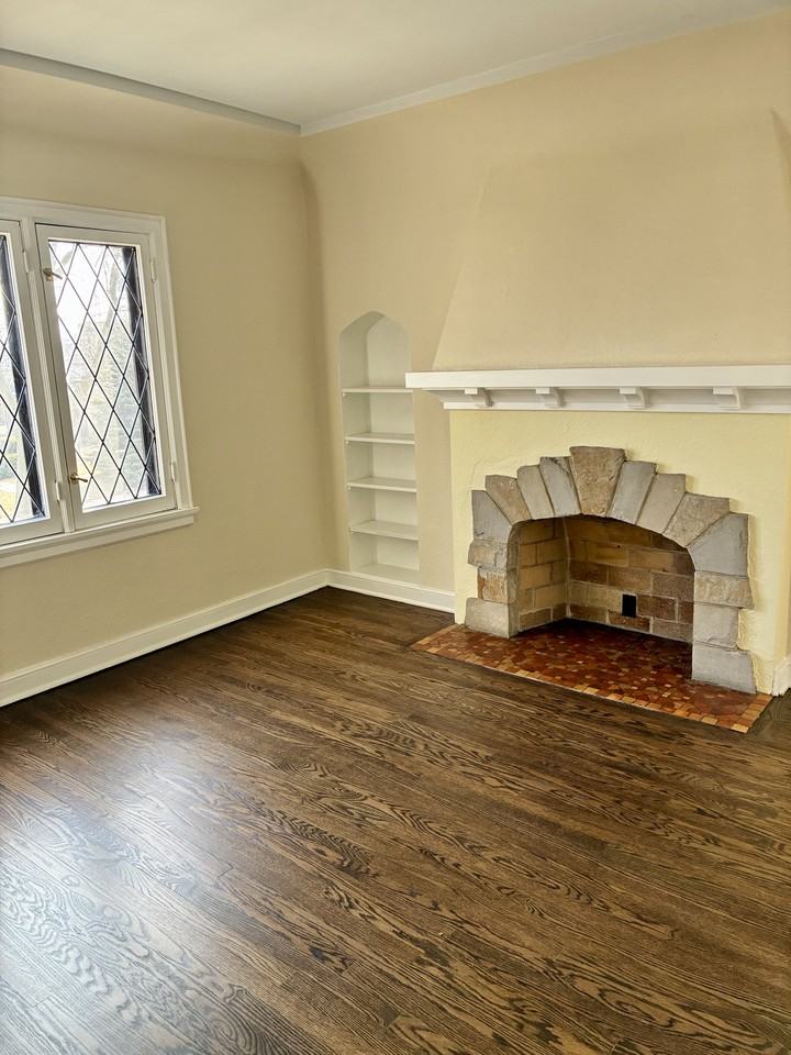 3127 N 48th St - Photo 2 of 5