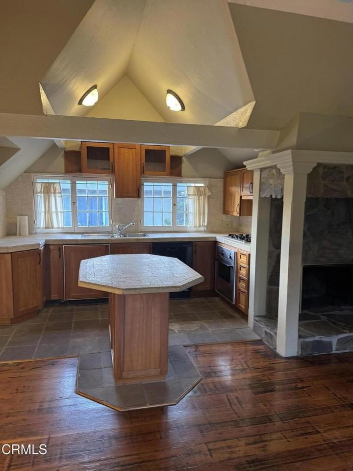 141 N Grand Ave #141CH - Photo 7 of 11