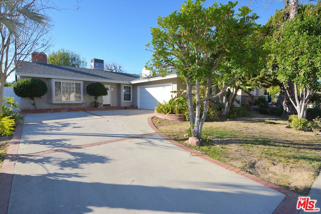 9321 Donna Ave #9321 - Photo 4 of 29