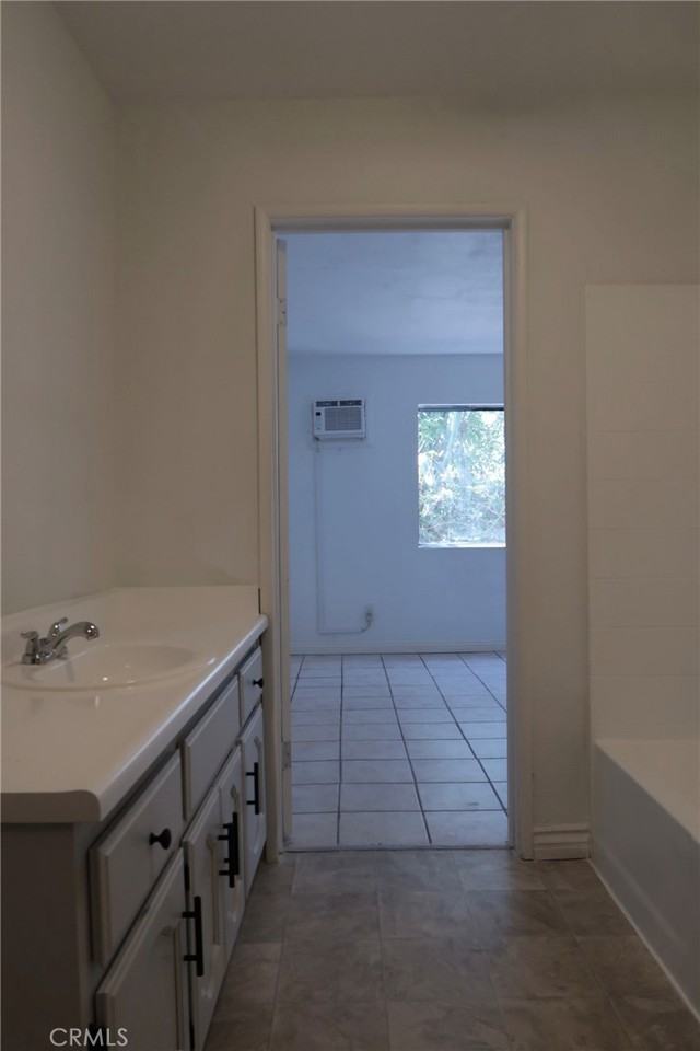455 Nassau Ave #455 - Photo 5 of 45