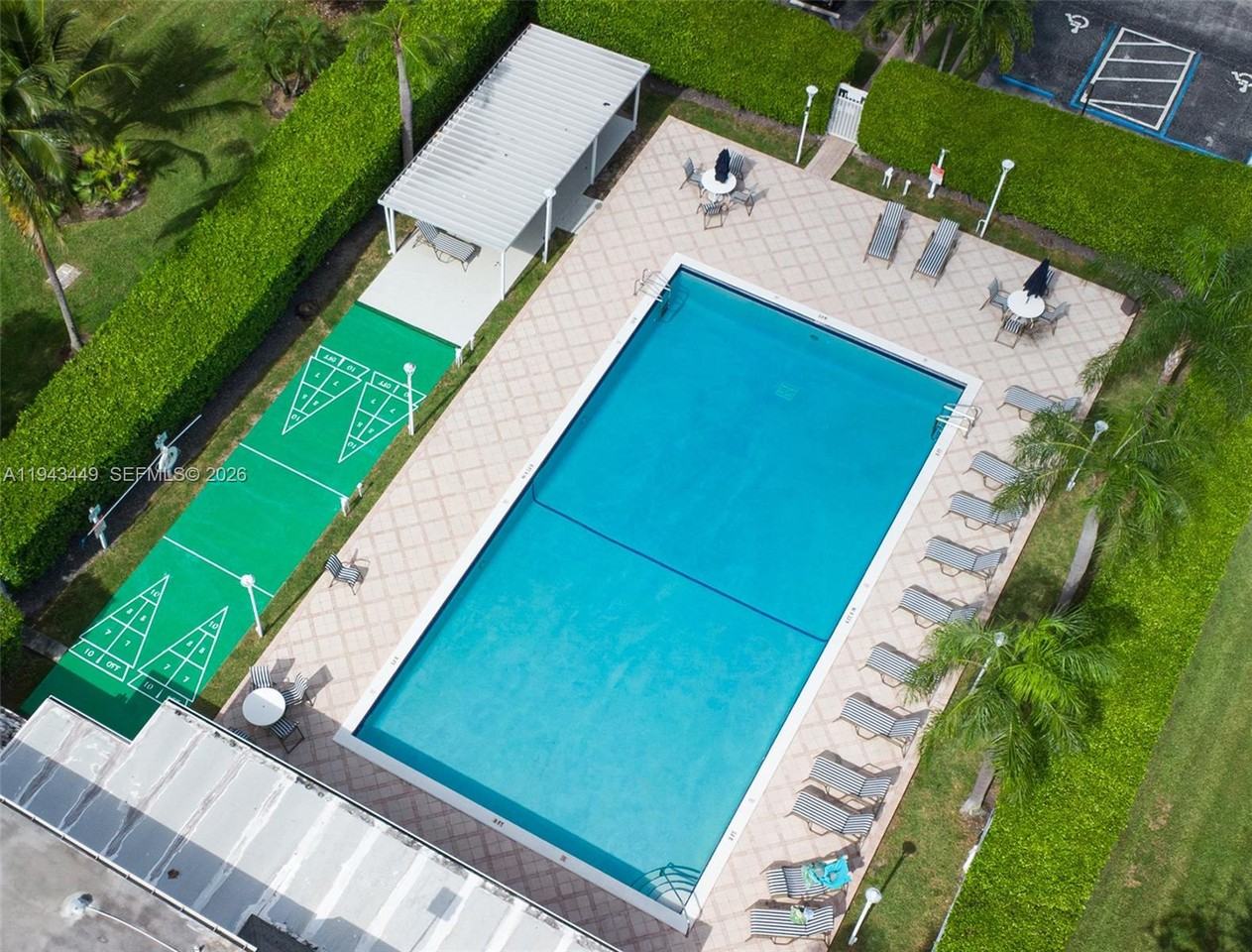 808 Ne 27th Ave #808-808 - Photo 4 of 28