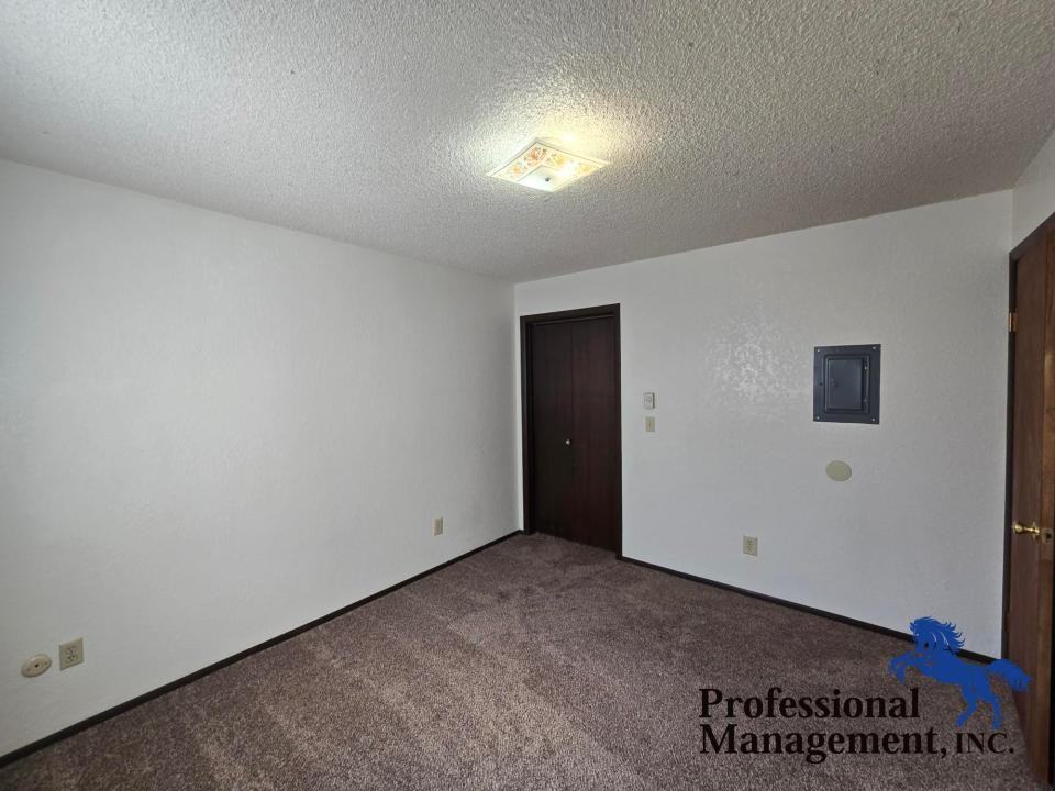 1361 Easy St #6 - Photo 6 of 10