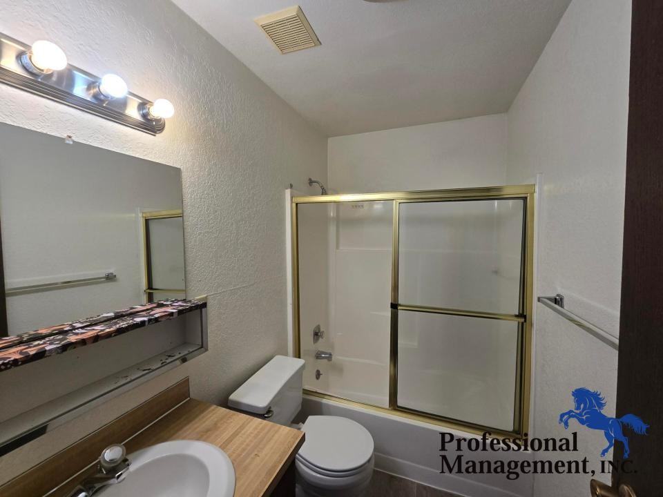 1361 Easy St #6 - Photo 7 of 10