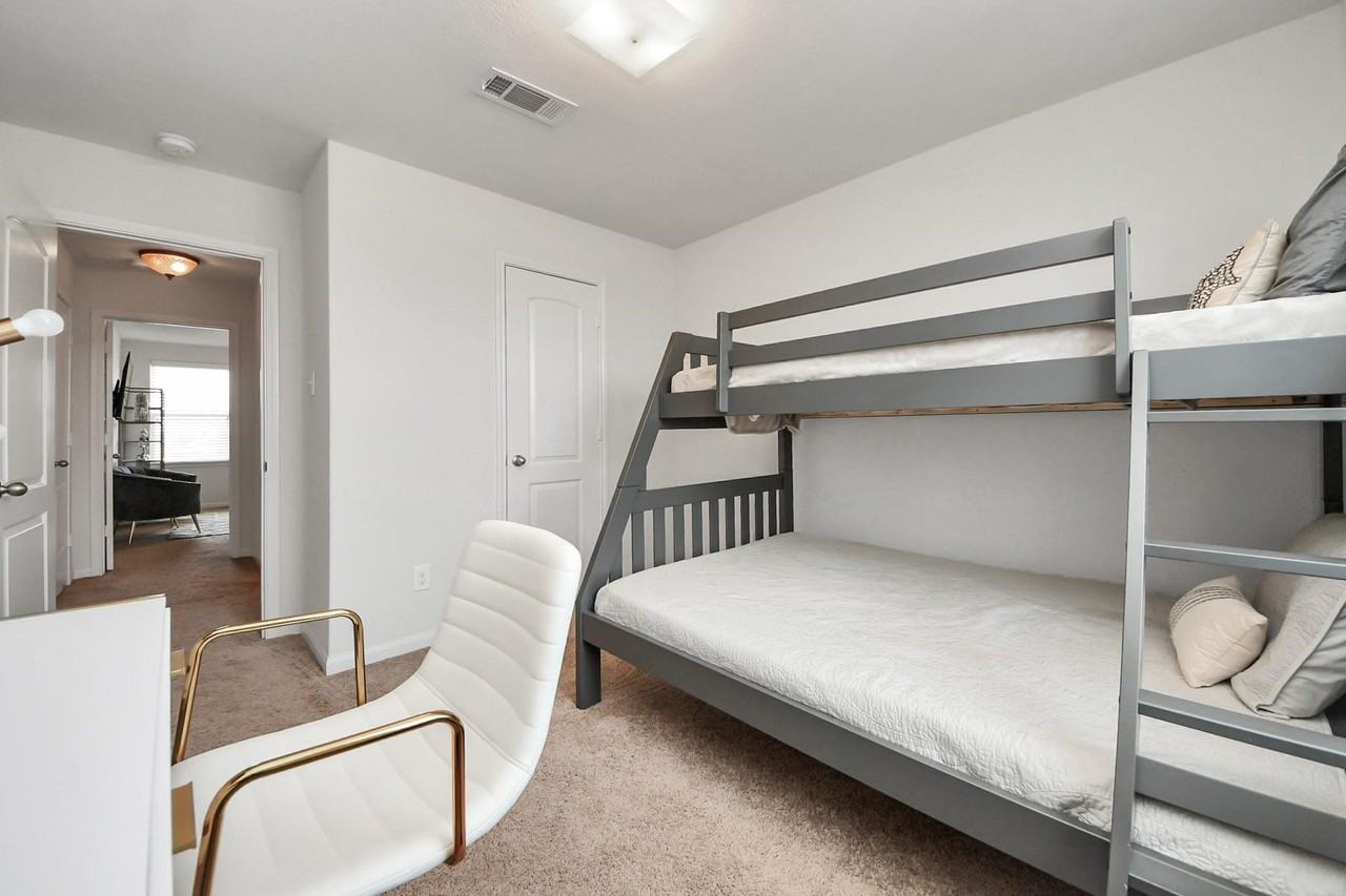 9423 Grand Spark Dr #9423 - Photo 4 of 46