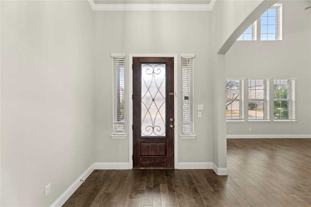 5401 Tuscarora Trl #5401 - Photo 2 of 22