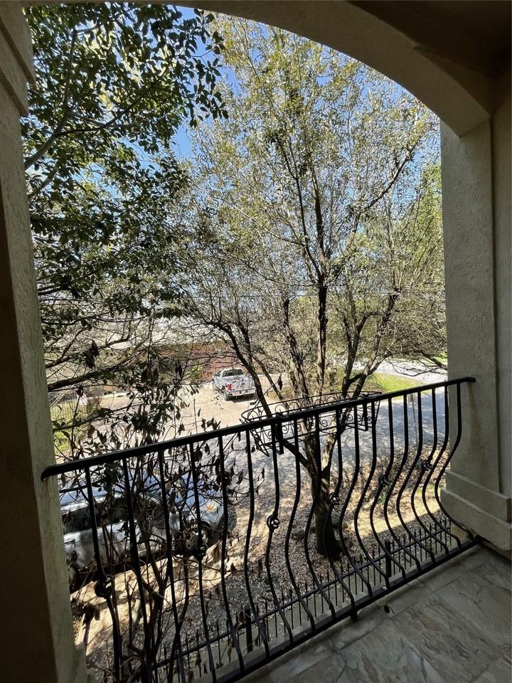 326 Malone St #326 - Photo 5 of 25