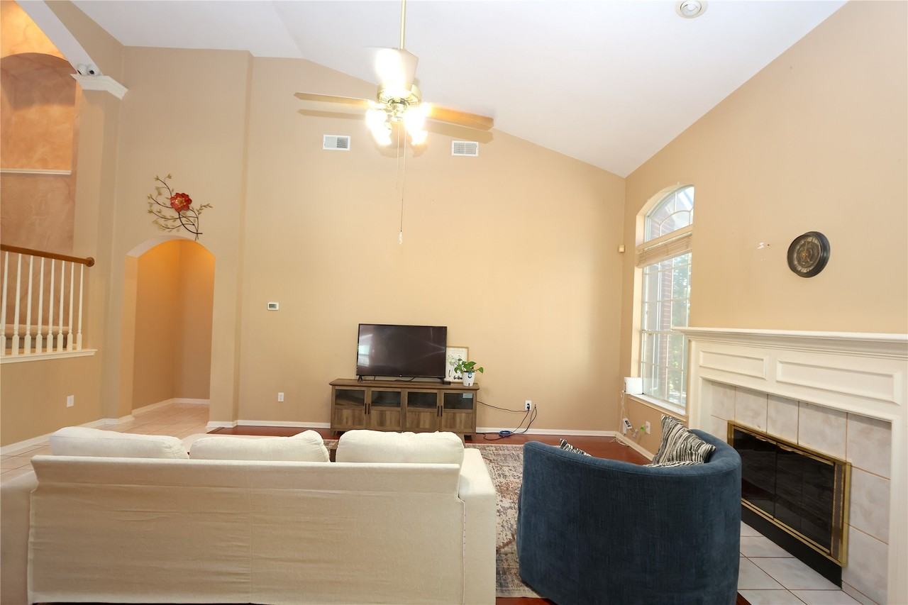 1505 Ash Run Ct #1505 - Photo 3 of 24