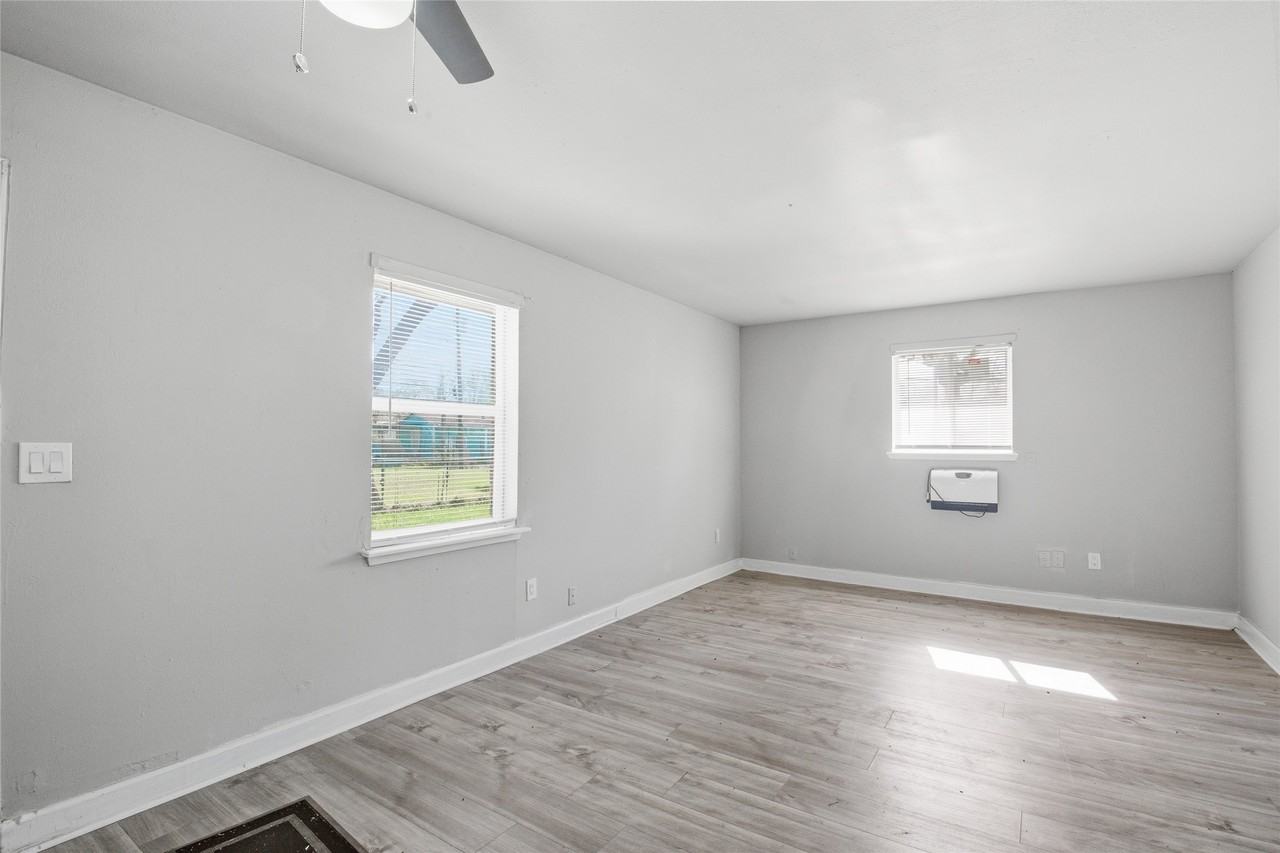 6318 Laramie St #6318-2 - Photo 5 of 11