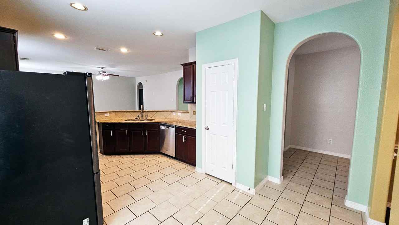 211 Briar Trace Ln #211 - Photo 6 of 50