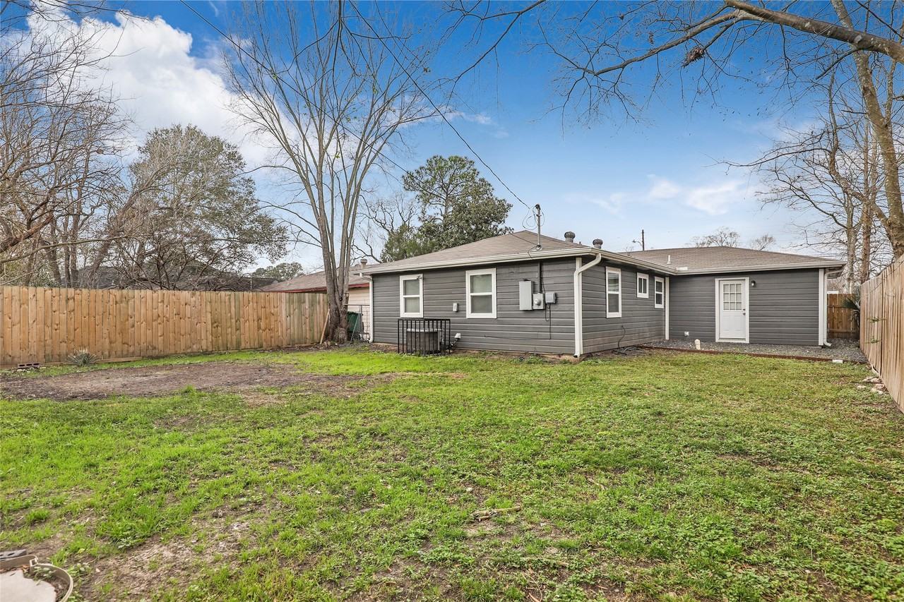 6721 Madrid St #6721 - Photo 5 of 19