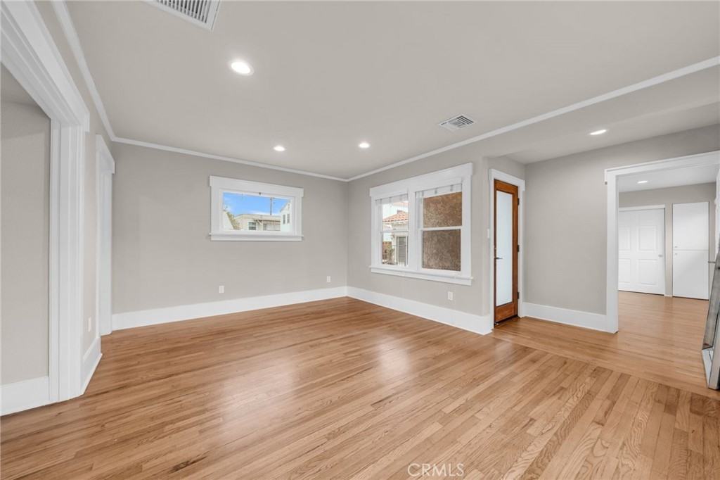 239 1/2 Coronado Ave #239 - Photo 4 of 17