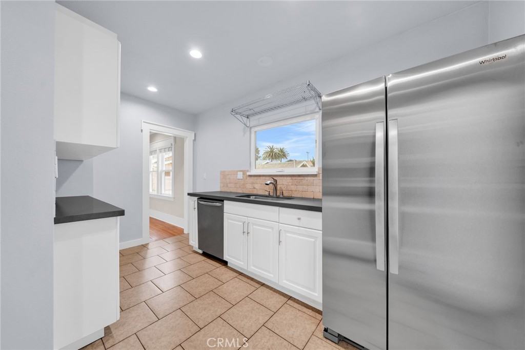 239 1/2 Coronado Ave #239 - Photo 7 of 17