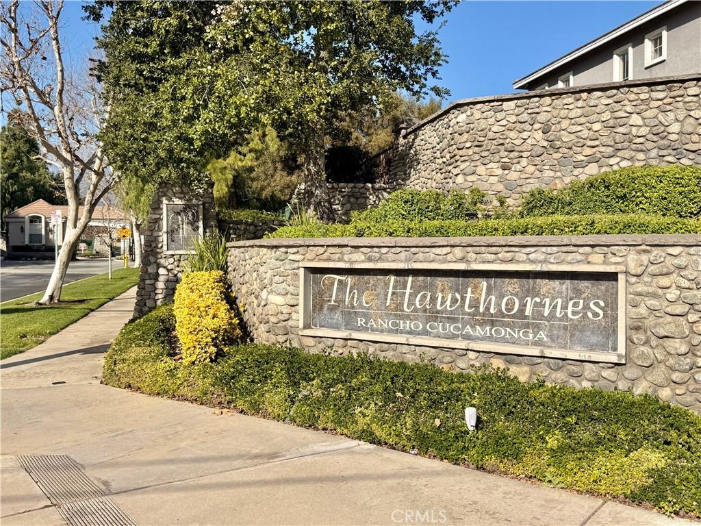 9595 Shadowgrove Dr #9595 - Photo 4 of 7