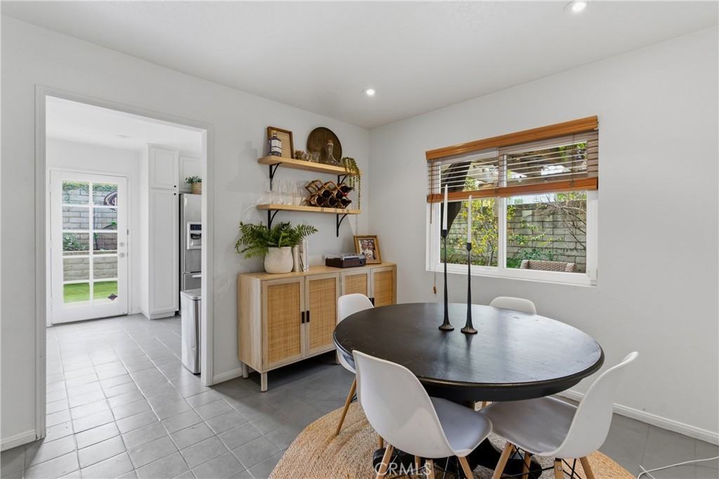 4302 Oak Glen St #4302 - Photo 2 of 25