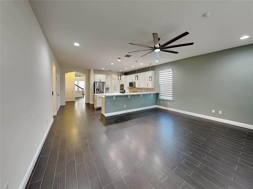 3121 Twin Shore Ln #3121 - Photo 3 of 20