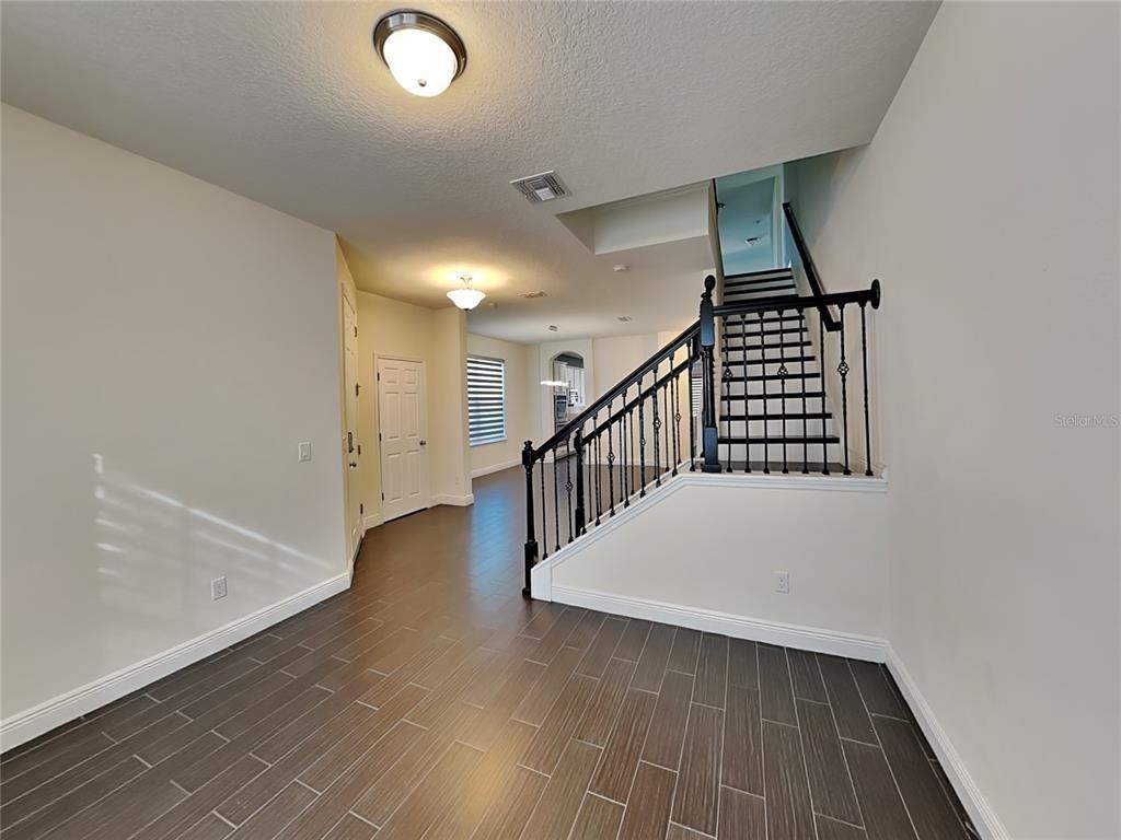 3121 Twin Shore Ln #3121 - Photo 4 of 20