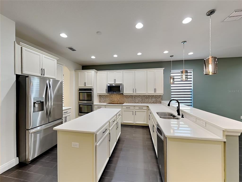 3121 Twin Shore Ln #3121 - Photo 7 of 20