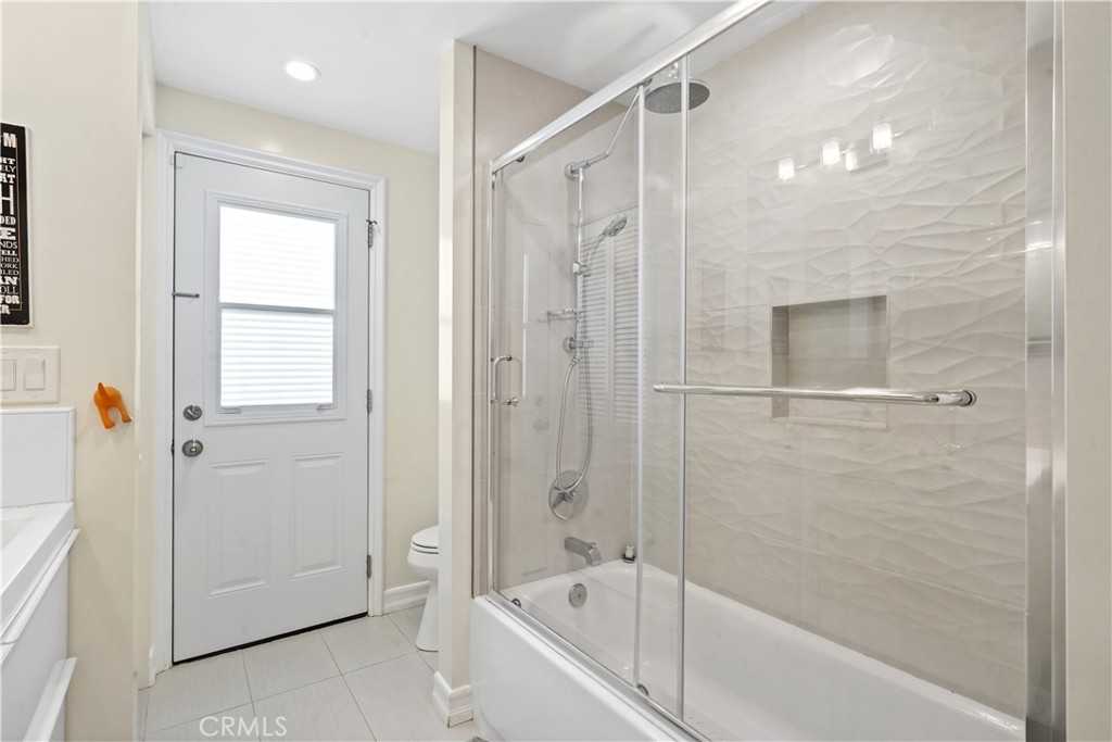 12835 Titian Ave #12835 - Photo 5 of 39