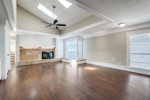 featured image of 3104 Cambridge Dr #3104