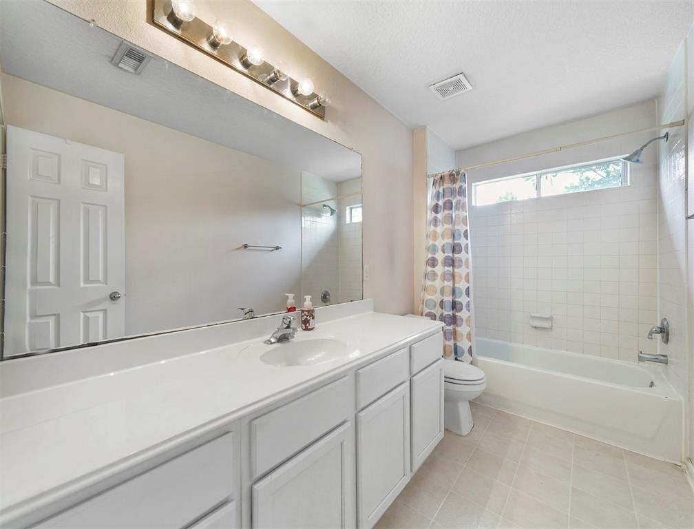 25719 Bearborough Dr #25719 - Photo 5 of 29