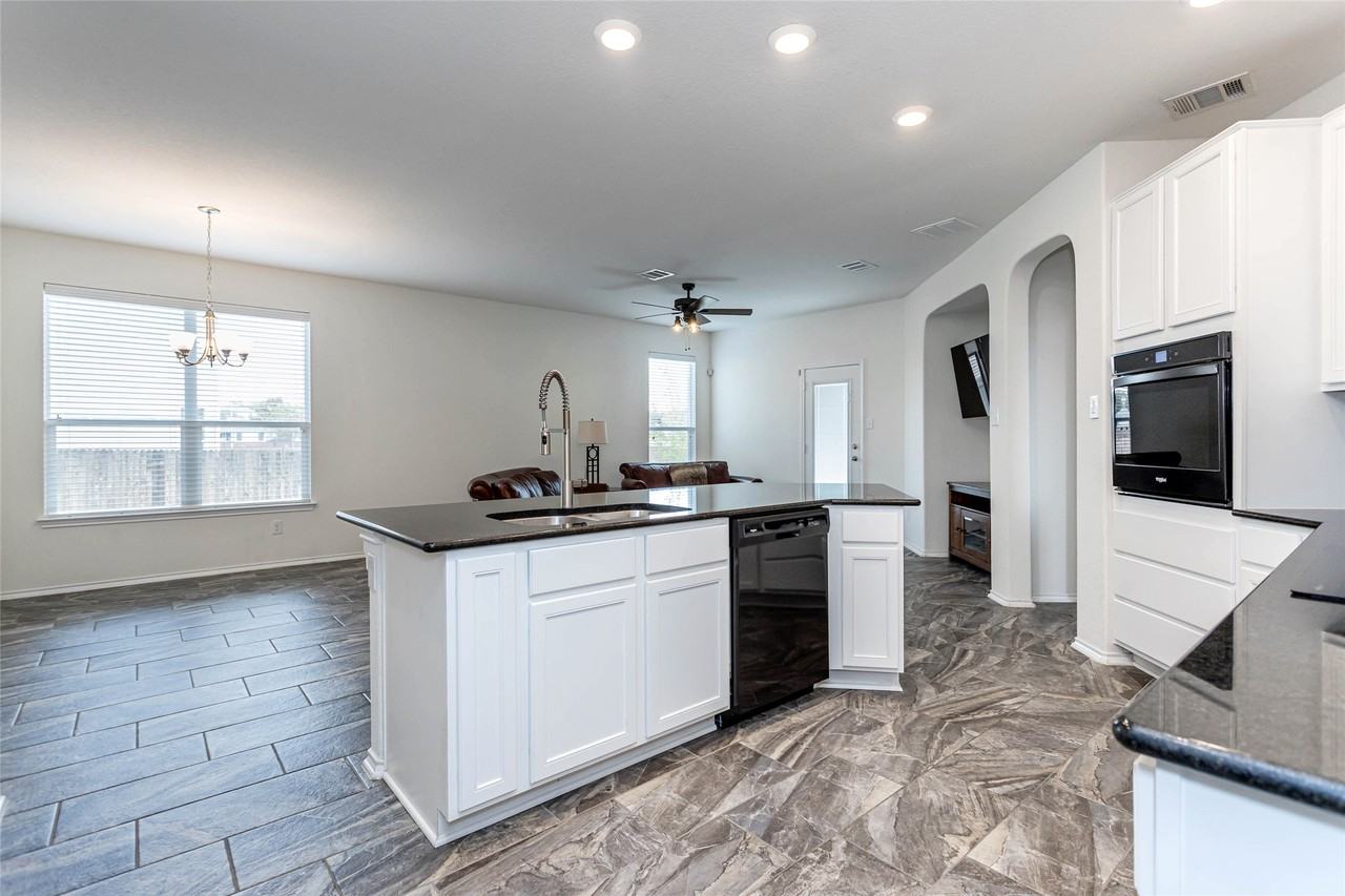 201 Tordesillas Dr #201 - Photo 3 of 33