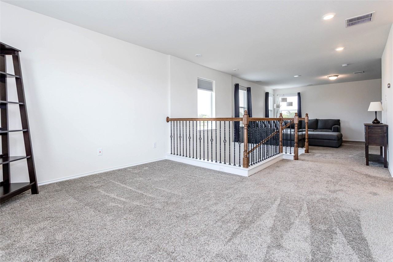 201 Tordesillas Dr #201 - Photo 5 of 33