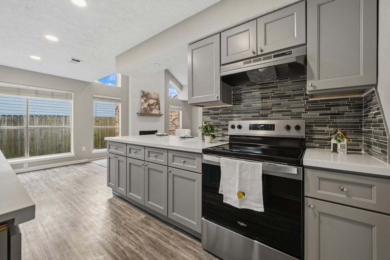 17318 Broken Back Dr #17318