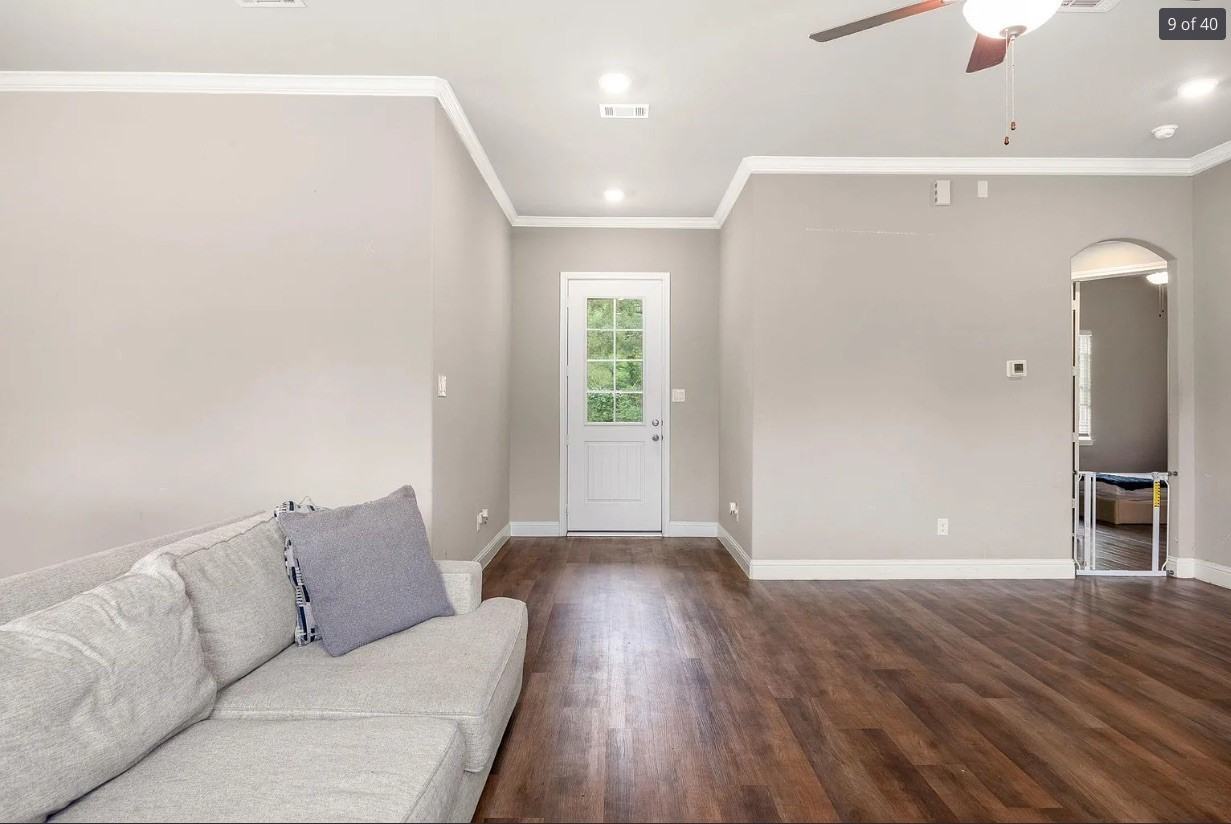 26579 Pin Oak Dr #26579 - Photo 2 of 28