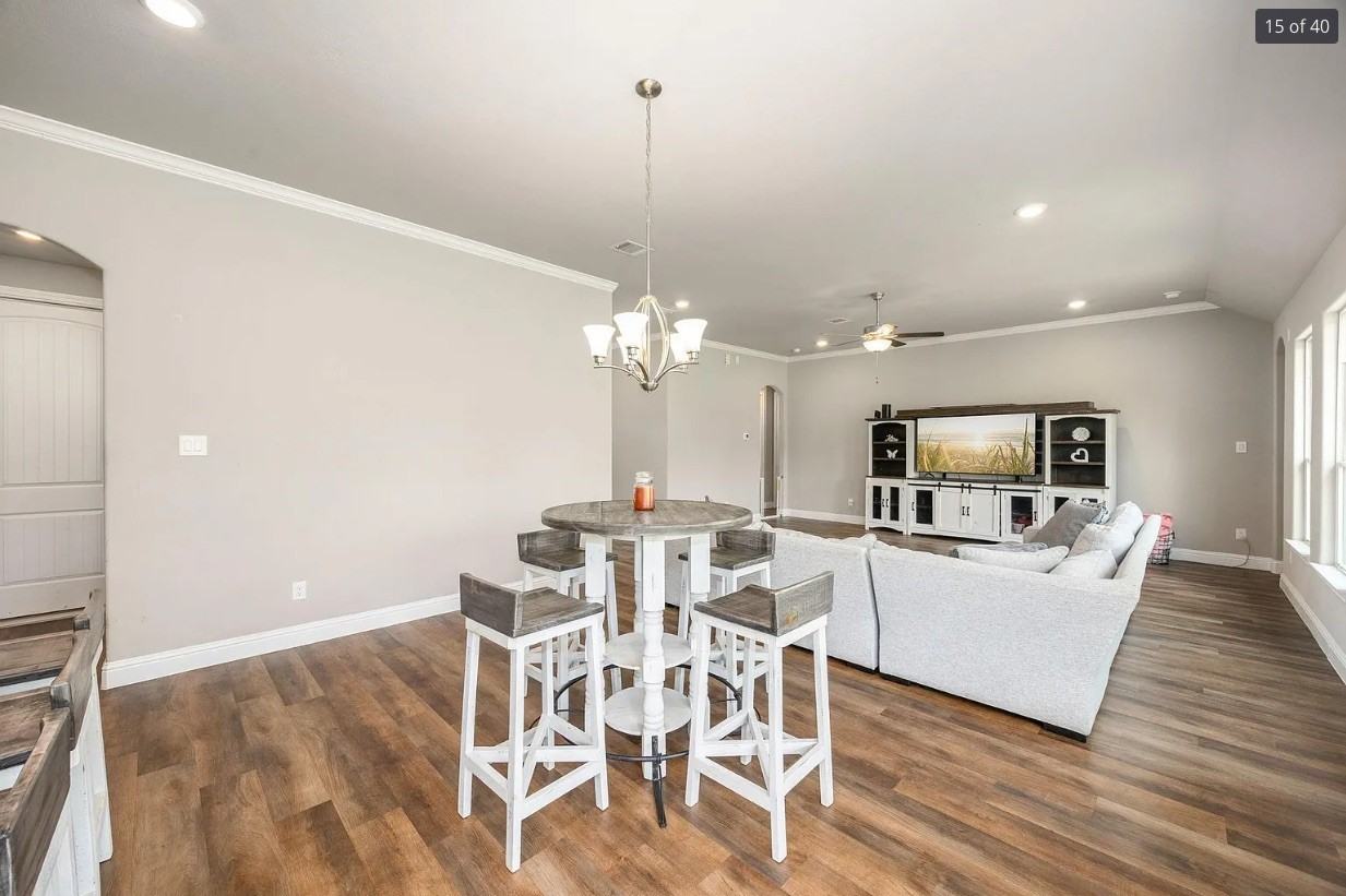 26579 Pin Oak Dr #26579 - Photo 5 of 28