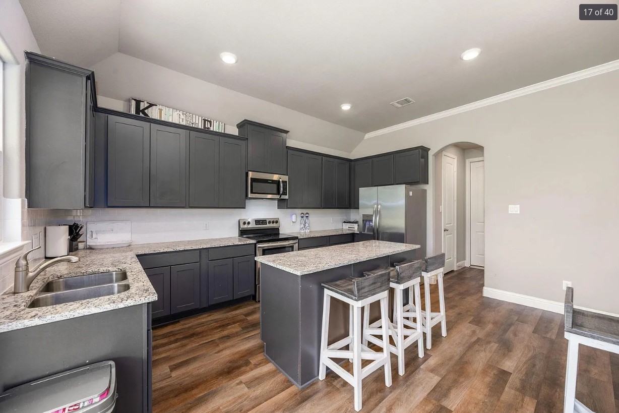 26579 Pin Oak Dr #26579 - Photo 6 of 28