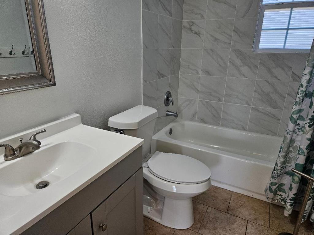 105 E Ila St #105B - Photo 2 of 12
