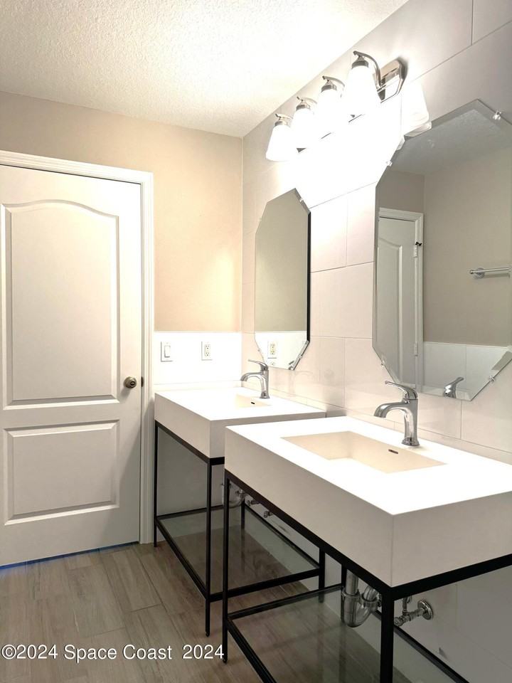 5615 Andrea St #5615 - Photo 4 of 18