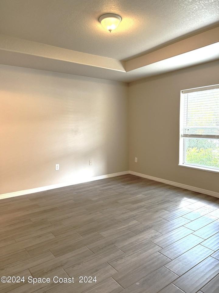 5615 Andrea St #5615 - Photo 6 of 18