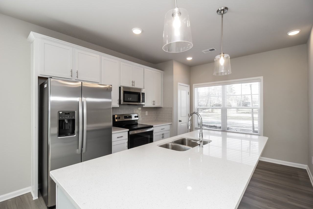 835 Calvin Park Dr - Photo 6 of 37