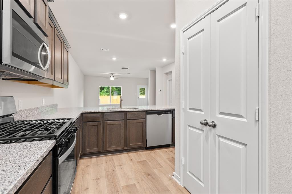 201 Southgate Dr #201 - Photo 5 of 5