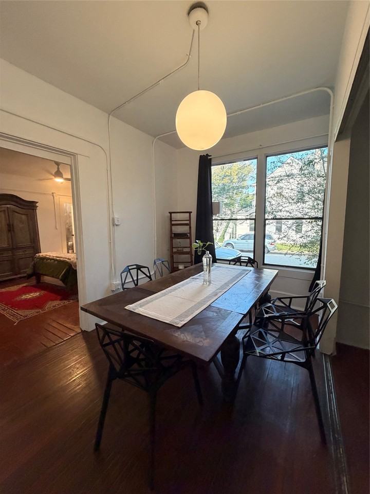 402 Hyde Park Blvd #402-4 - Photo 5 of 38