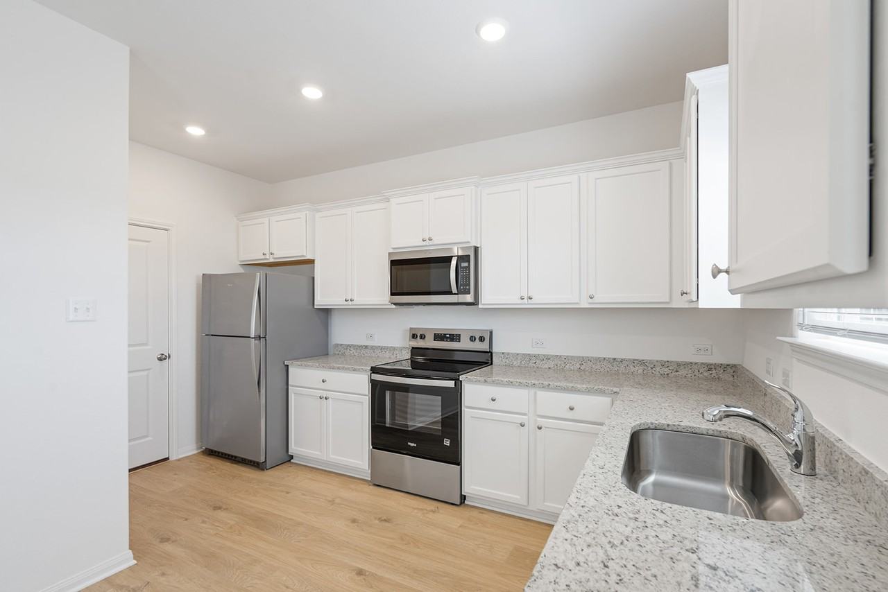 211 Carmel Canyon Trl #211 - Photo 3 of 8