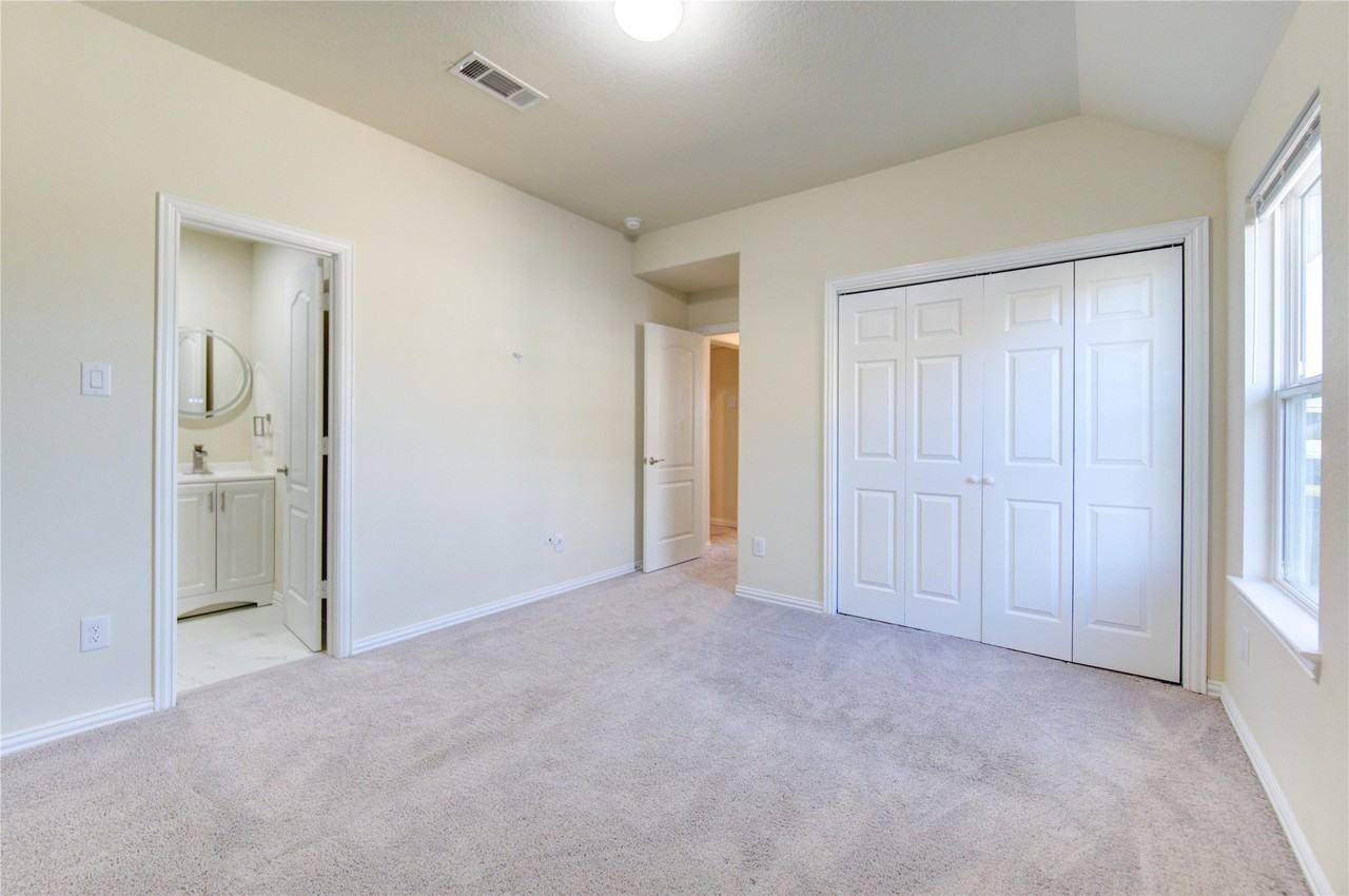 30243 Twisting Springs Dr #30243 - Photo 6 of 38